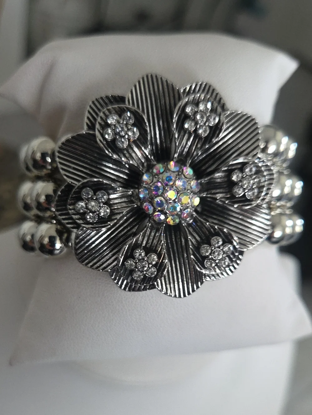 Paparazzi Irridescent Gem Multi Bracelet NWT